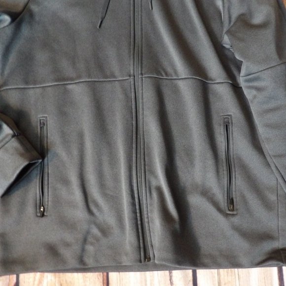 Gray Reebok Sweatshirt - Picture 4 of 9